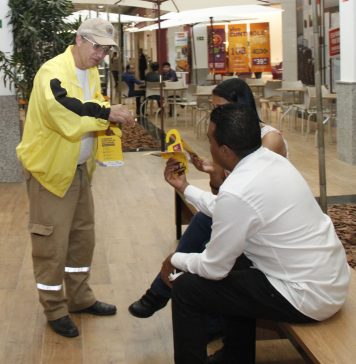 Prefeitura realiza ação do “Maio Amarelo” no Itaquá Garden Shopping