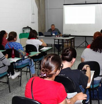 Servidores da Prefeitura de Itaquá passam por capacitação para melhorar atendimento à população