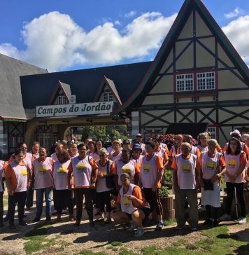 Idosos de Itaquá conhecem Campos do Jordão através de parceria da Prefeitura com Estado