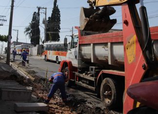 Prefeitura inicia obras de recapeamento na Rua Cambará