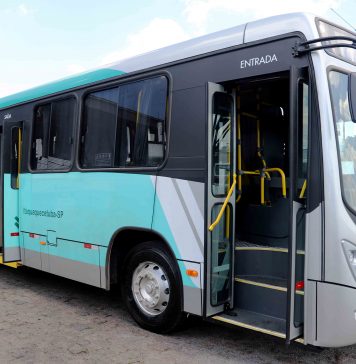 Itaquá recebe 14 ônibus zero quilômetro