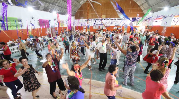 Melhor Idade de Itaquá entra na folia com baile de Carnaval