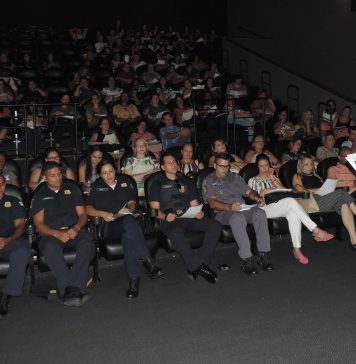 Escolas Municipais de Itaquá promovem Ação de Paz em memória das vítimas do atentado à E.E. Prof° Raul Brasil