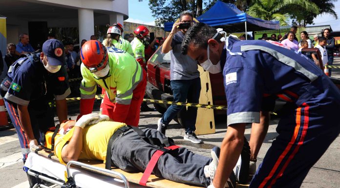 Evento do Maio Amarelo tem simulação de acidente e realidade virtual