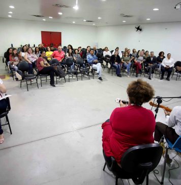 Oficina de Contação de História capacita funcionários da rede de assistência social de Itaquá