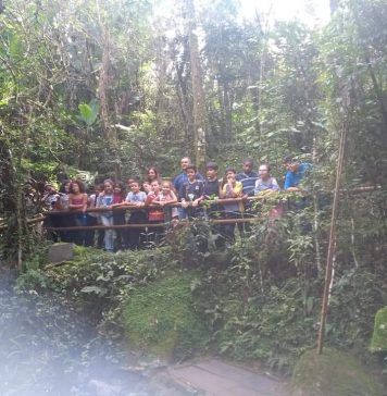 Alunos da EMEB Vereador Augusto dos Santos visitam nascente do Rio Tietê