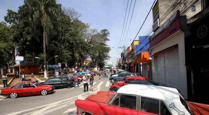 5º Encontro de Carros Antigos marca aniversário de 459 anos de Itaquaquecetuba
