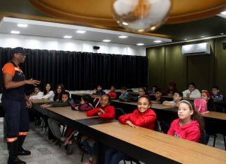 Defesa Civil realiza treinamento para simulado de abandono de prédio