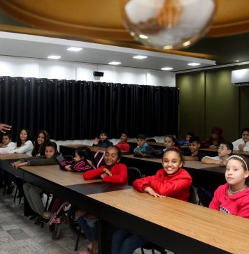 Defesa Civil realiza treinamento para simulado de abandono de prédio