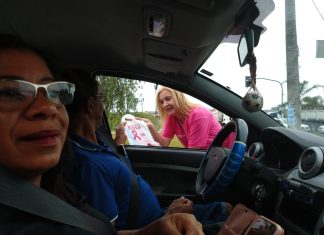 Secretaria de Políticas para Mulheres realiza “Blitz Rosa” para alertar mulheres sobre cuidados com saúde