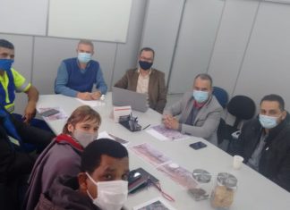 Gestores públicos acolhem solicitações de representantes de empresa do ramo plástico