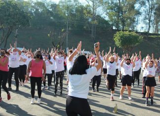 Evento do Agosto Lilás reúne mulheres no Largo da Vila São Carlos