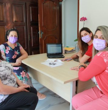 Servidoras passam por capacitação do programa Acolhe