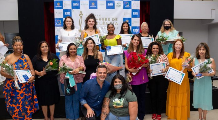 Mulheres de Excelência de Itaquaquecetuba 2022 recebem homenagem