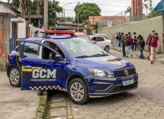 GCM salva criança de afogamento
