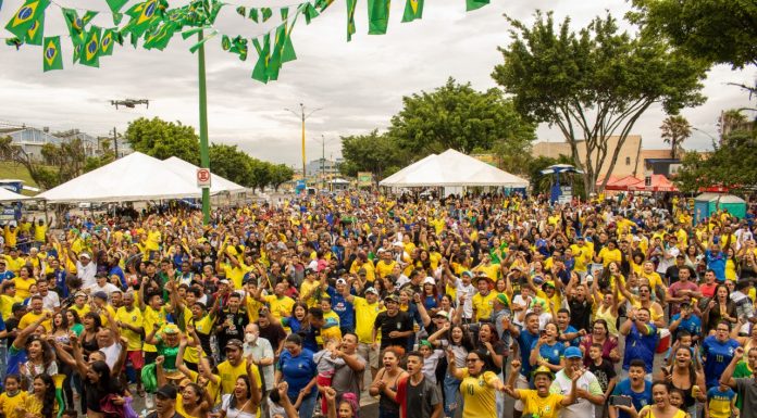 Brasil chega às quartas de final com sucesso de público que acompanha a transmissão pela Vila da Copa