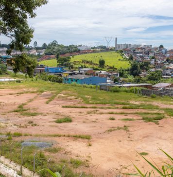 Itaquá assina ordem de serviço para reforma do Campo Esportivo Caiuby (CEC)
