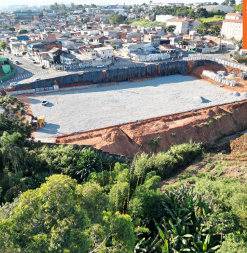Iniciada há um mês, obra de campo no Jardim Odete atinge 35%