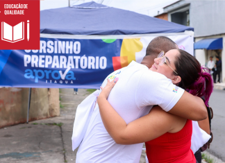Estudantes do Aprova Itaquá recebem kit ‘porta do Enem’ e sessão de relaxamento