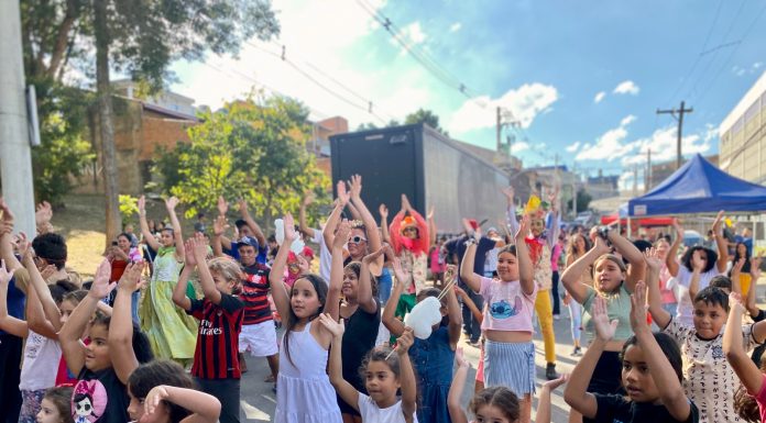 Projeto Cultura Itinerante leva ônibus veterinário e atrações culturais ao Jardim Napoli II