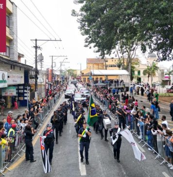 Tradição e orgulho: desfile cívico de Itaquá atrai 7 mil espectadores