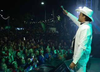 Show do Padre Alessandro Campos na Festa da Padroeira reúne 3 mil pessoas