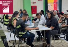 Itaquá orienta candidatos sobre como preparar um currículo eficiente