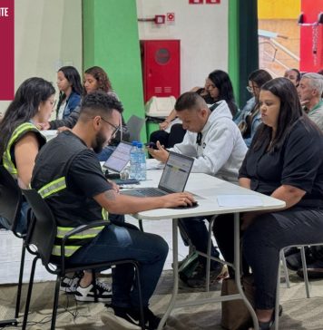 Itaquá orienta candidatos sobre como preparar um currículo eficiente