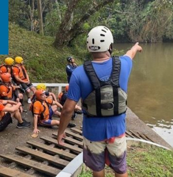 Defesa Civil de Itaquá participa de treinamento regional sobre uso de botes em enchentes